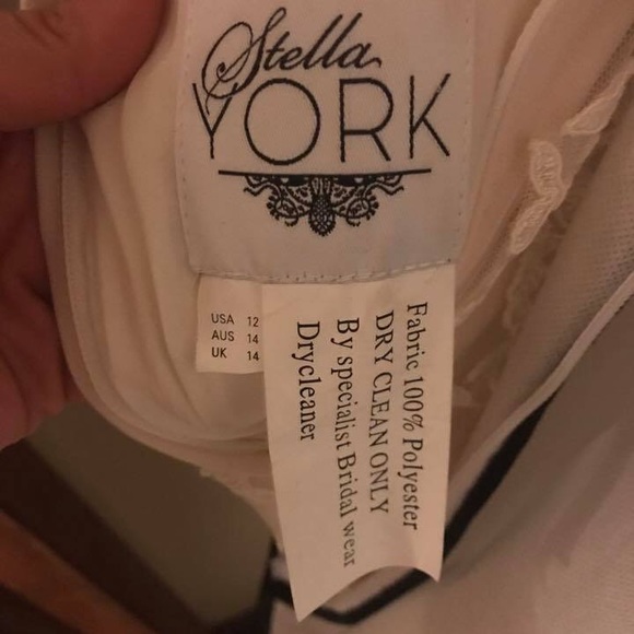 Wedding dress - Picture 5 of 5